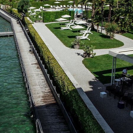 Hotel Bella Riva Gardone Riviera Exterior photo
