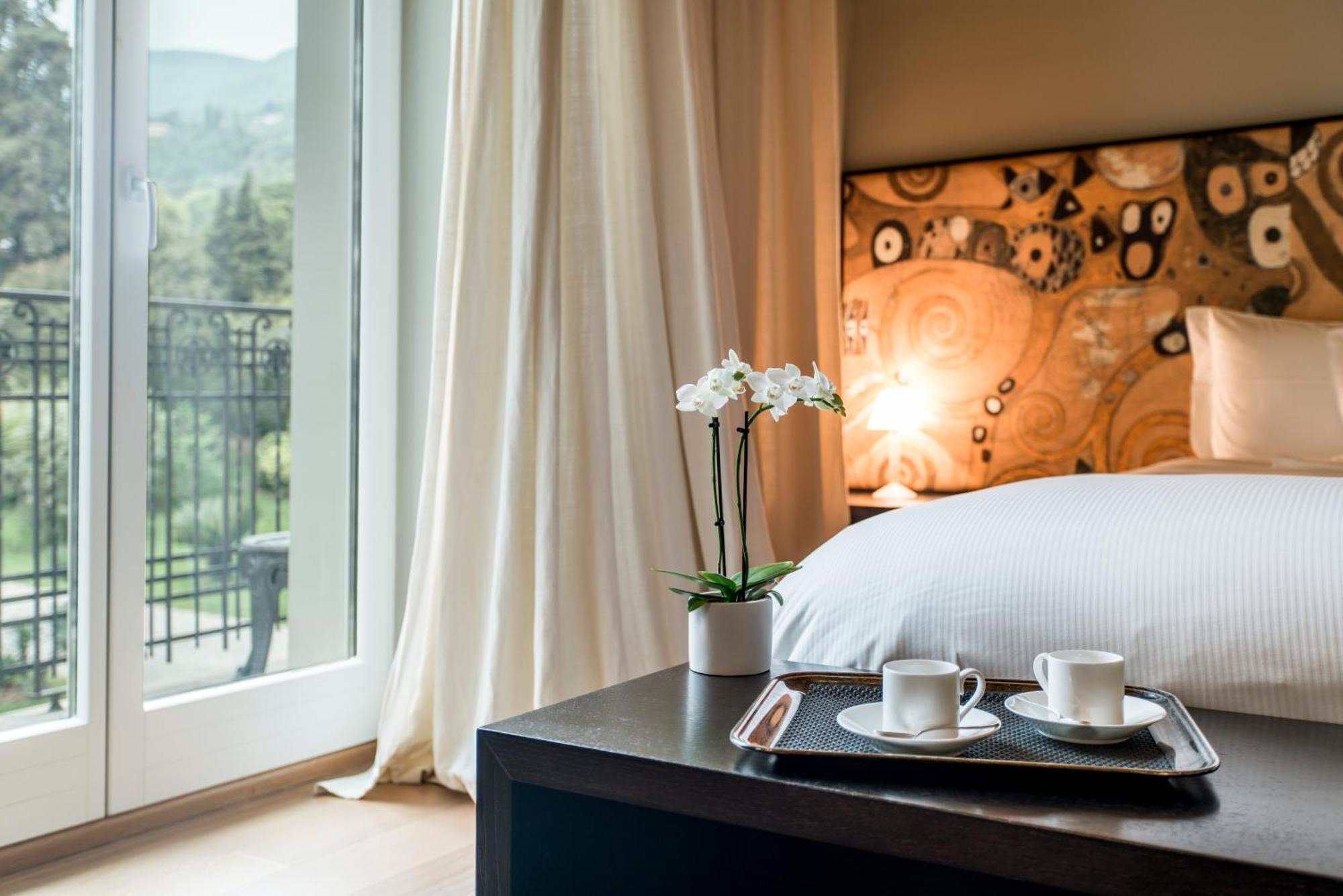 Hotel Bella Riva Gardone Riviera Room photo